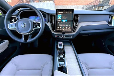 2026 Volvo XC60 B5 Plus