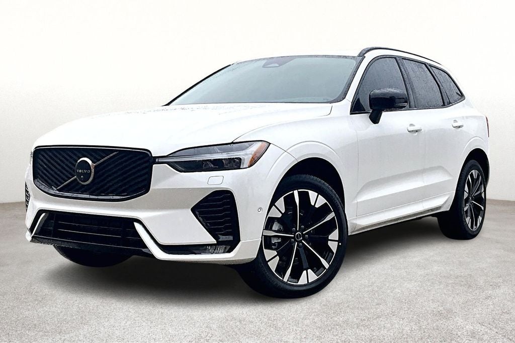 2026 Volvo XC60 B5 Plus