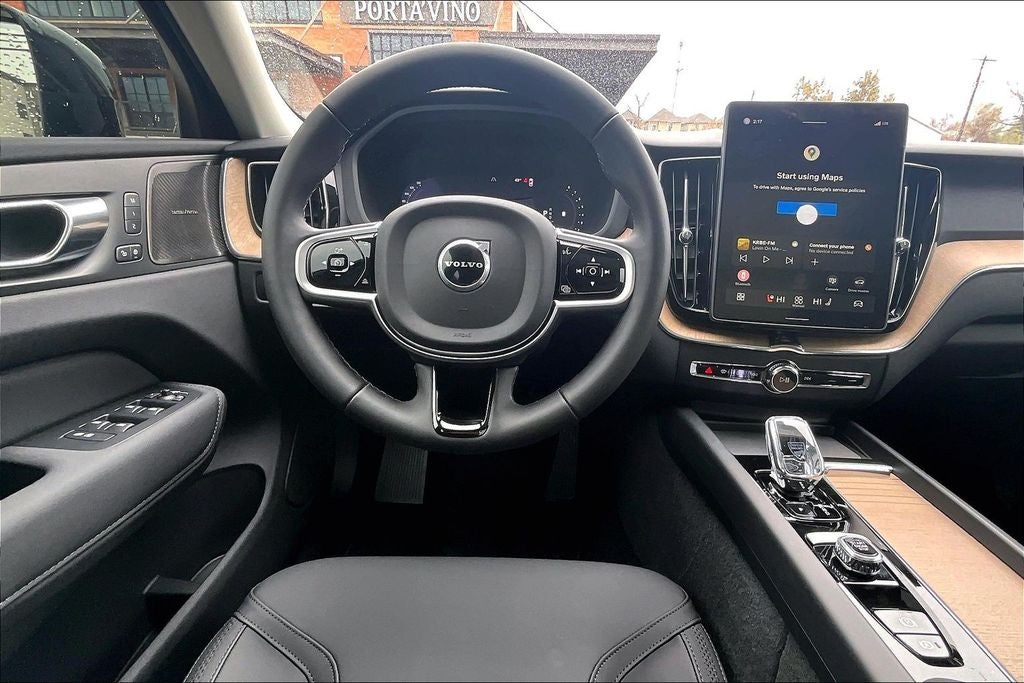 2026 Volvo XC60 B5 Plus