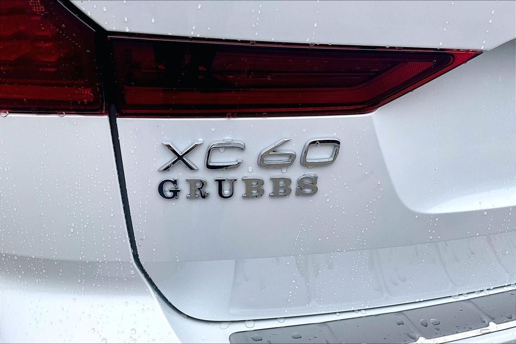 2026 Volvo XC60 B5 Plus