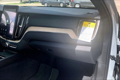 2026 Volvo XC60 B5 Plus