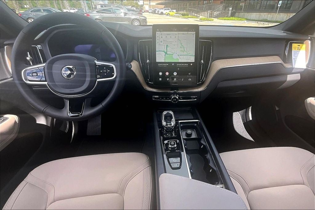 2026 Volvo XC60 B5 Plus
