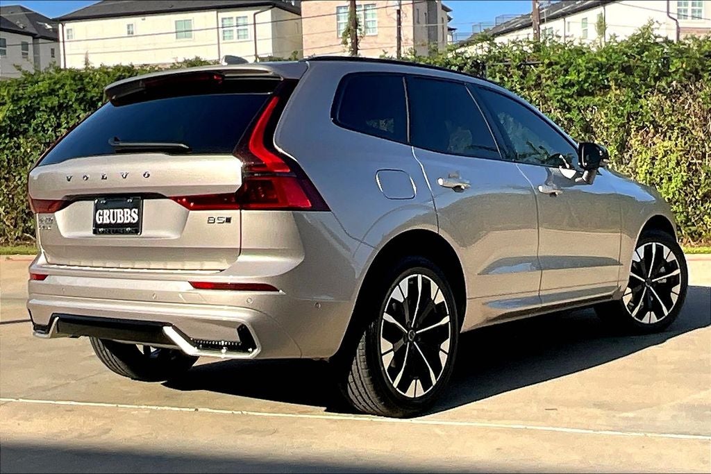 2026 Volvo XC60 B5 Plus