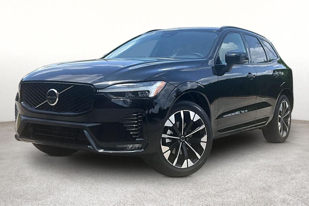 2026 Volvo XC60 B5 Plus