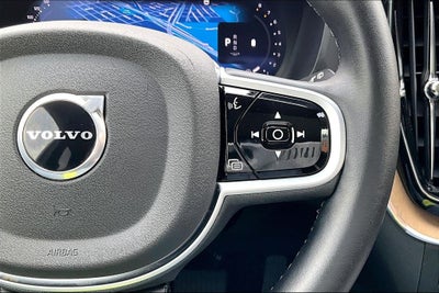 2026 Volvo XC60 B5 Plus