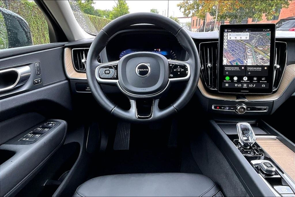2026 Volvo XC60 B5 Plus
