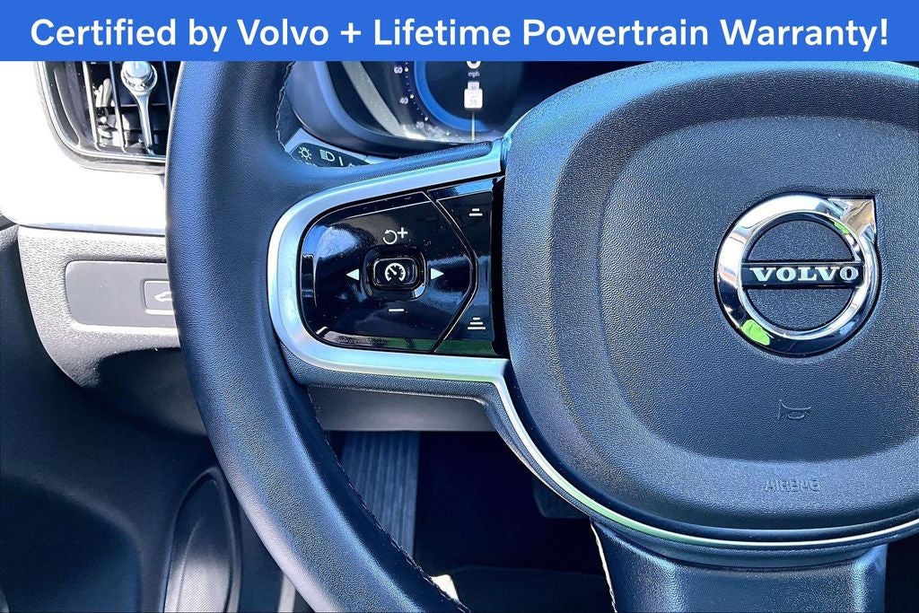 2025 Volvo XC60 B5 Plus