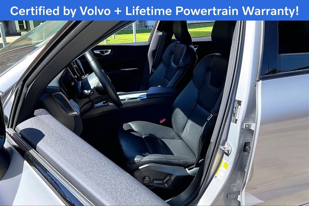 2025 Volvo XC60 B5 Plus