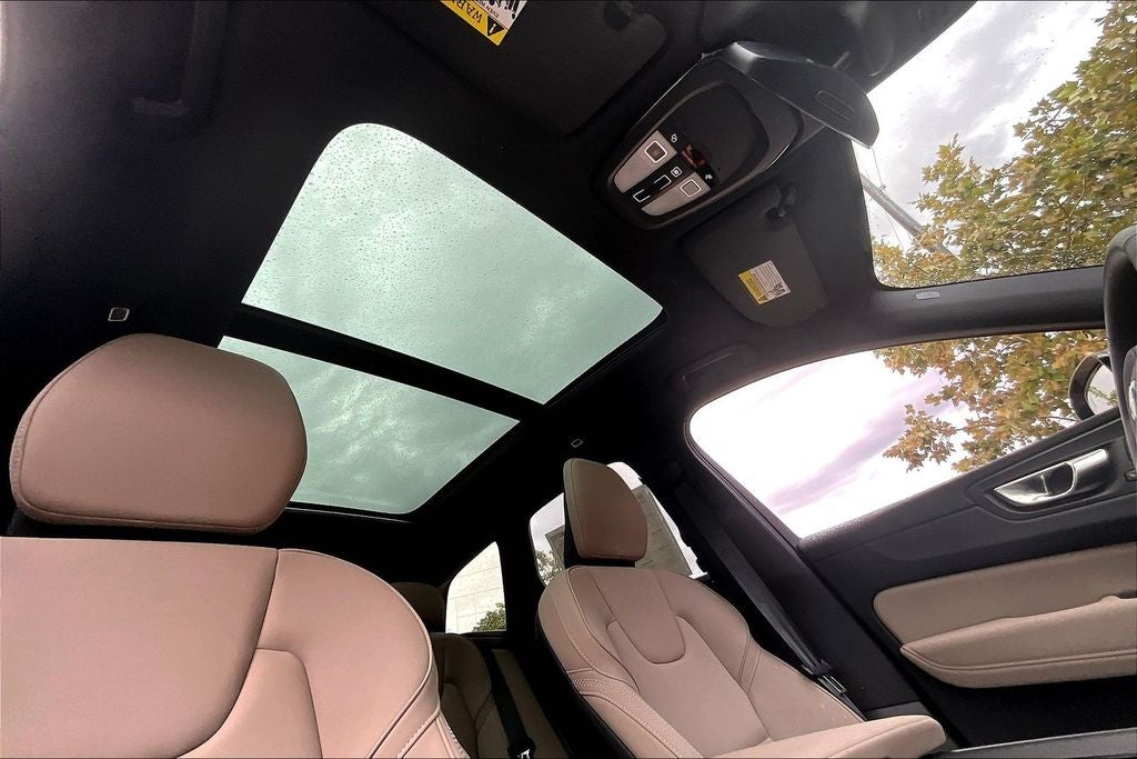 2026 Volvo XC60 B5 Plus