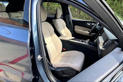2026 Volvo XC60 B5 Plus