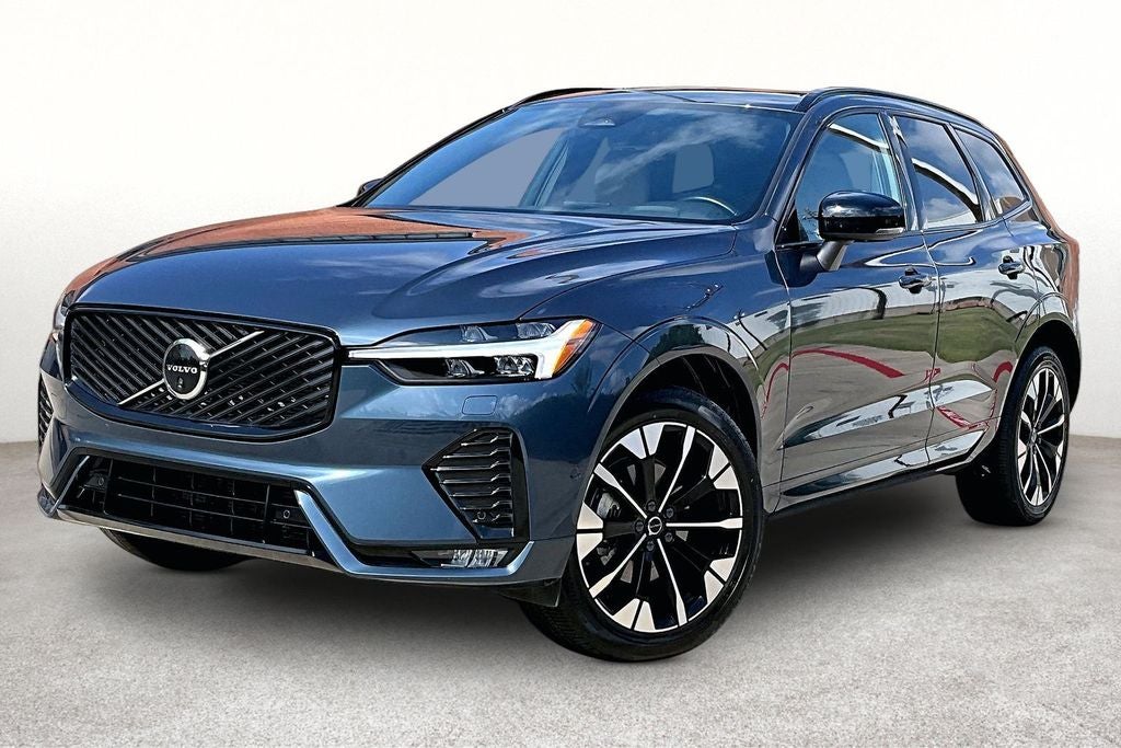 2026 Volvo XC60 B5 Plus