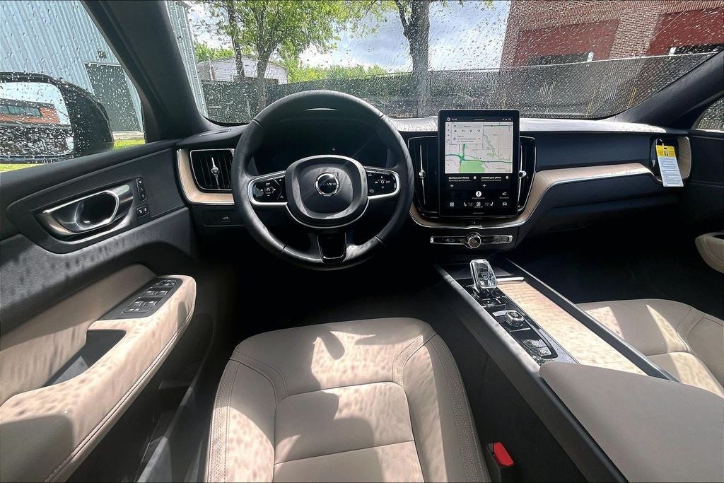 2026 Volvo XC60 B5 Plus