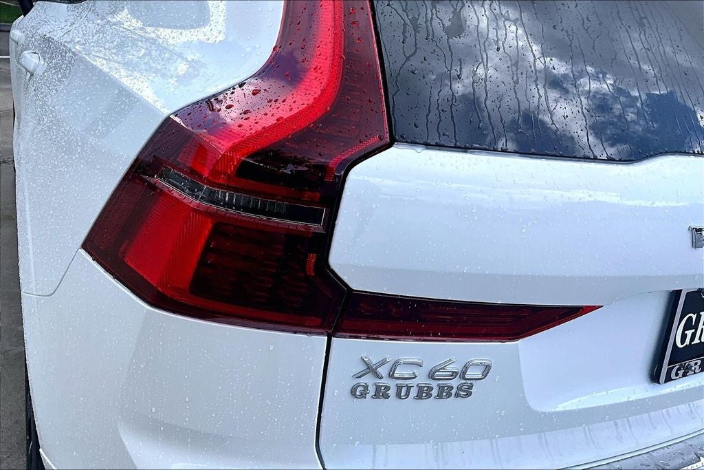 2026 Volvo XC60 B5 Plus
