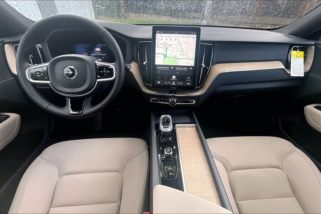 2026 Volvo XC60 B5 Plus