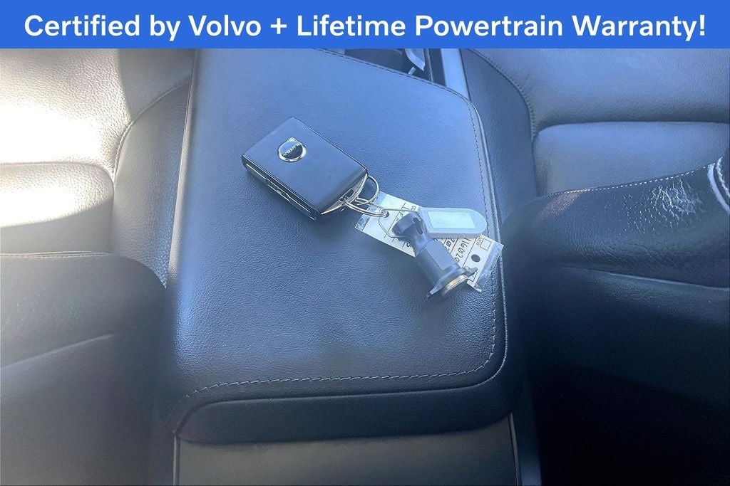 2025 Volvo XC60 B5 Plus