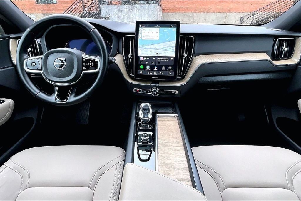 2026 Volvo XC60 B5 Plus