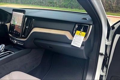 2026 Volvo XC60 B5 Plus