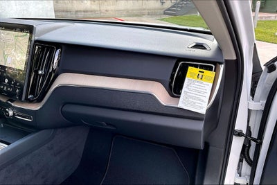 2026 Volvo XC60 B5 Plus