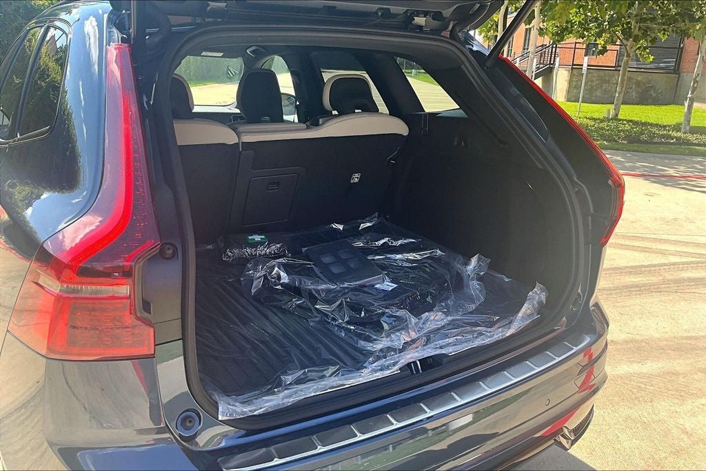 2026 Volvo XC60 B5 Plus