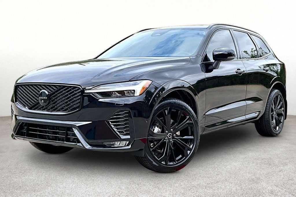 2026 Volvo XC60 B5 Ultra Black Edition