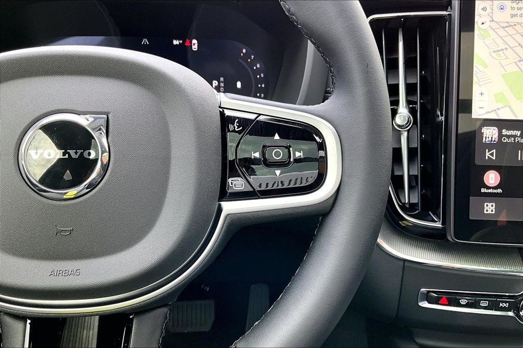 2026 Volvo XC60 B5 Ultra Black Edition