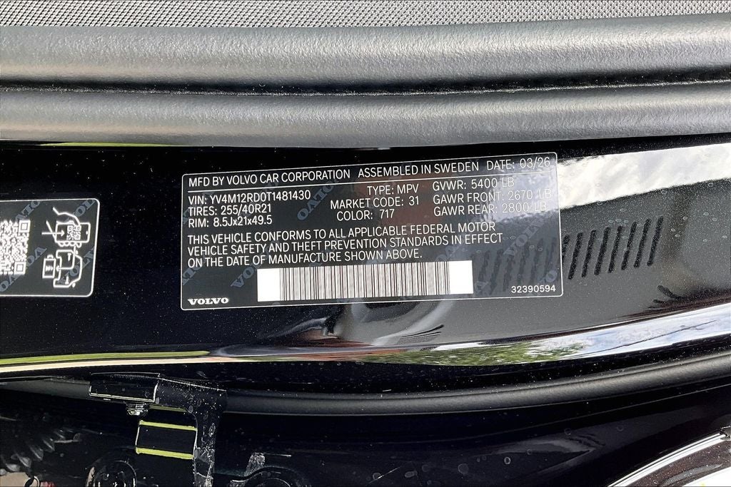 2026 Volvo XC60 B5 Ultra Black Edition