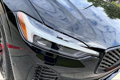 2026 Volvo XC60 B5 Ultra Black Edition
