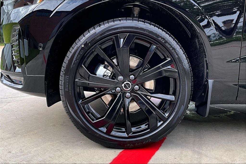 2026 Volvo XC60 B5 Ultra Black Edition