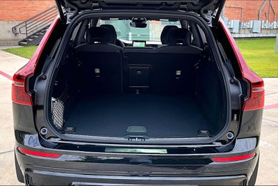 2026 Volvo XC60 B5 Ultra Black Edition