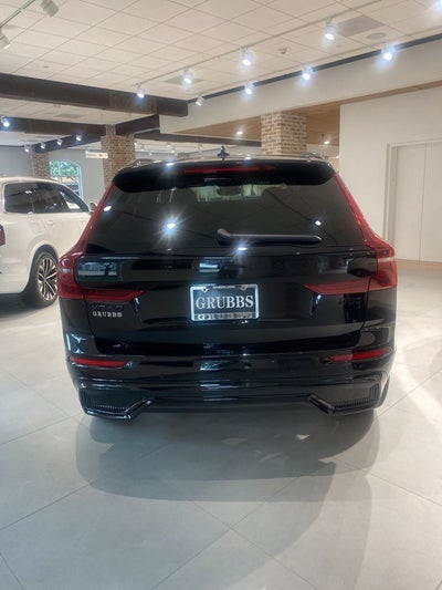 2026 Volvo XC60 B5 Ultra Black Edition