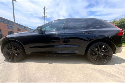 2026 Volvo XC60 B5 Ultra Black Edition