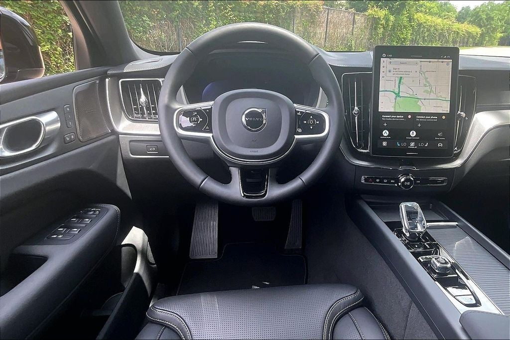 2026 Volvo XC60 B5 Ultra Black Edition