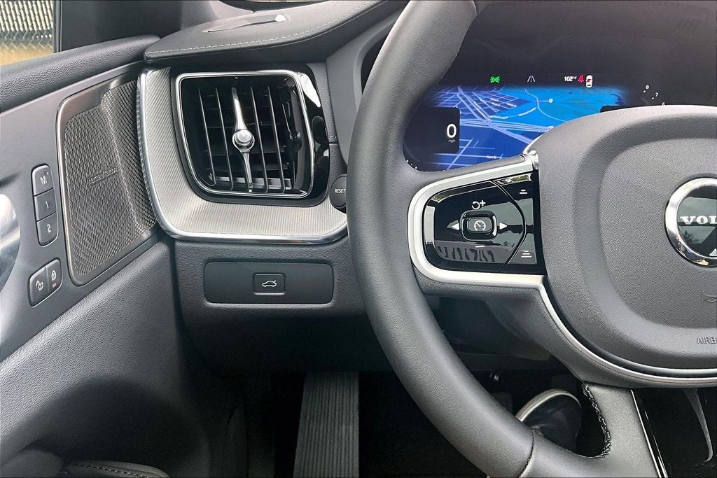 2026 Volvo XC60 B5 Ultra Black Edition