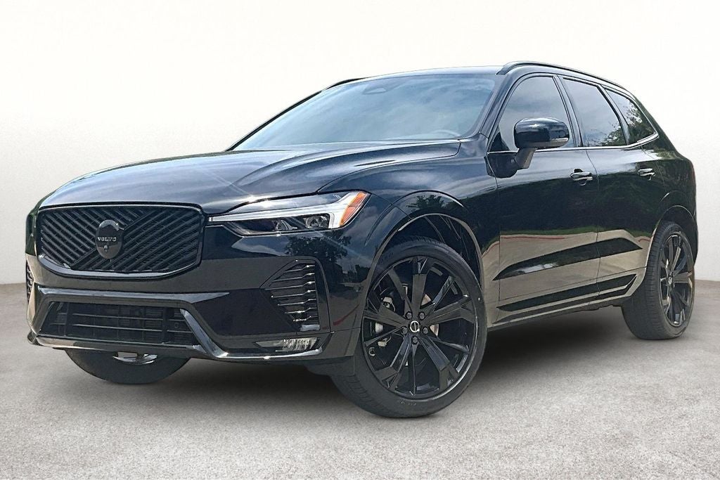 2026 Volvo XC60 B5 Ultra Black Edition