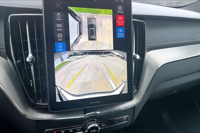 2026 Volvo XC60 B5 Ultra Black Edition