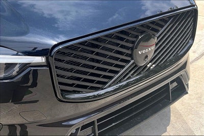 2026 Volvo XC60 B5 Ultra Black Edition