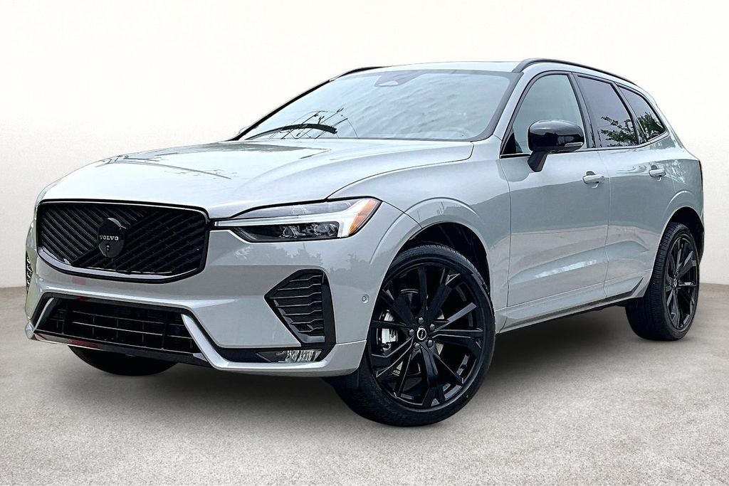 2026 Volvo XC60 B5 Ultra Black Edition