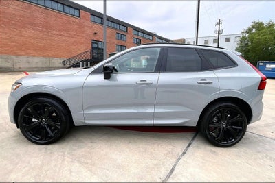 2026 Volvo XC60 B5 Ultra Black Edition