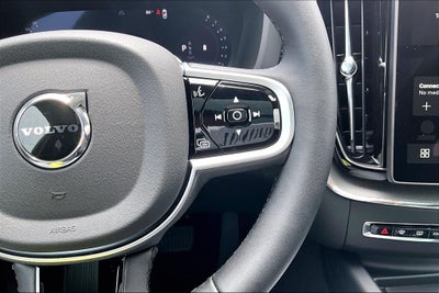2026 Volvo XC60 B5 Ultra Black Edition
