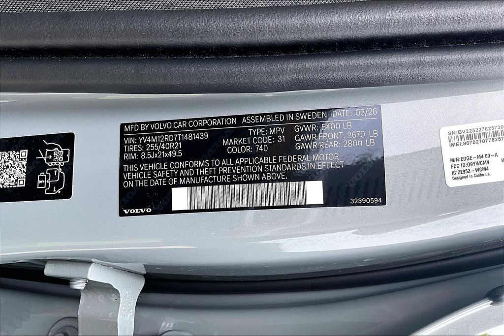 2026 Volvo XC60 B5 Ultra Black Edition