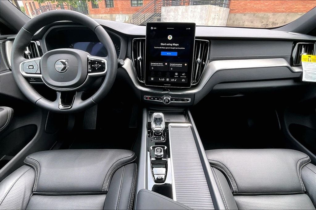 2026 Volvo XC60 B5 Ultra Black Edition