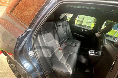 2026 Volvo XC60 B5 Ultra Black Edition