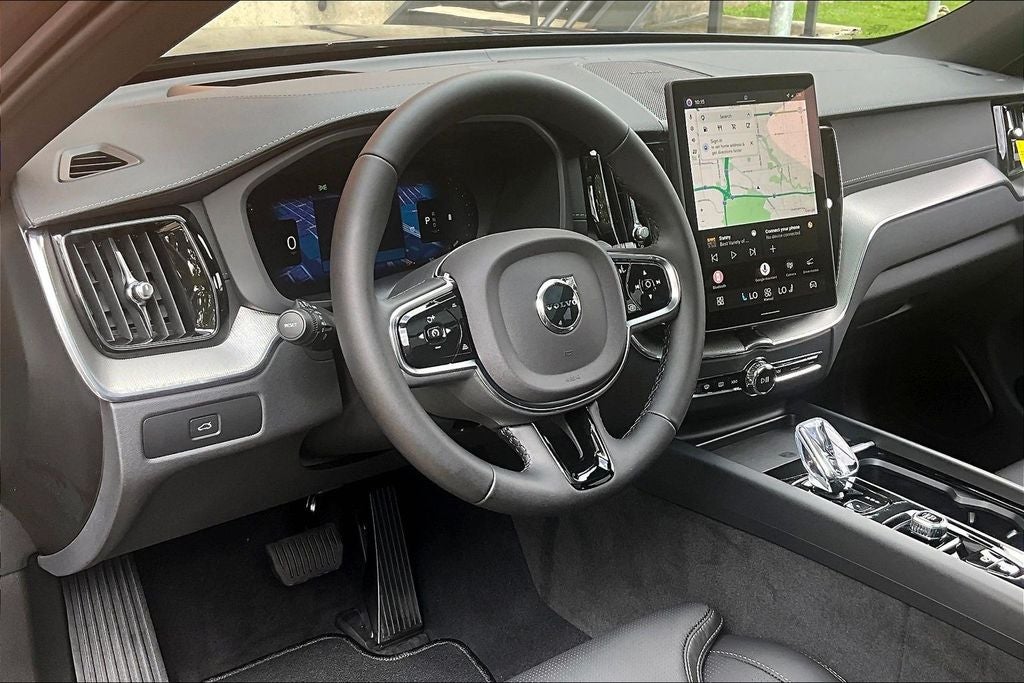 2026 Volvo XC60 B5 Ultra Black Edition