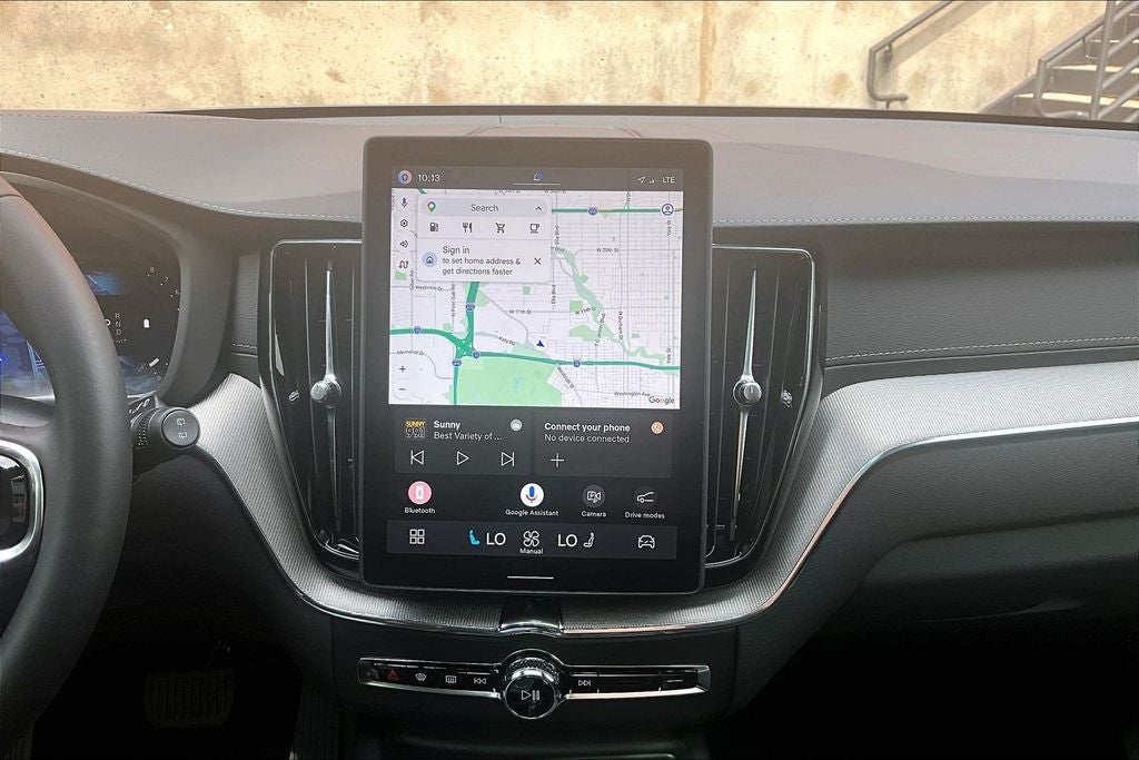 2026 Volvo XC60 B5 Ultra Black Edition