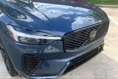 2026 Volvo XC60 B5 Ultra Black Edition