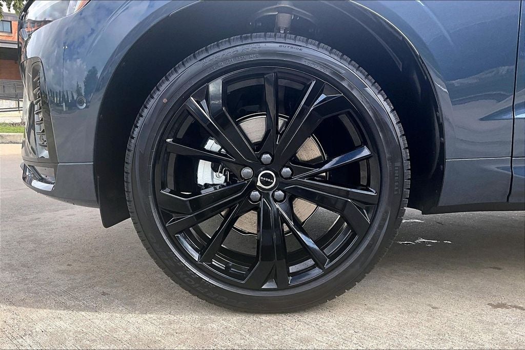2026 Volvo XC60 B5 Ultra Black Edition