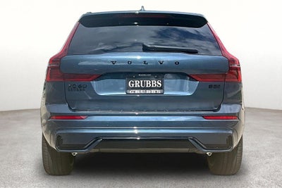2026 Volvo XC60 B5 Ultra Black Edition
