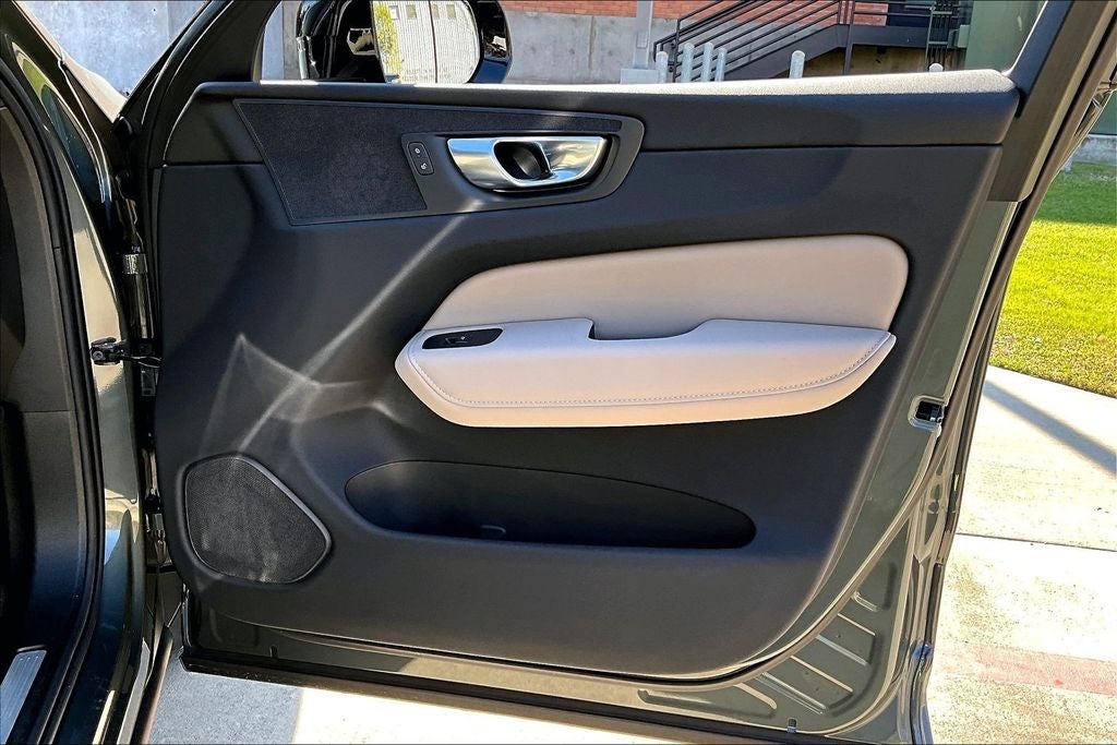 2026 Volvo XC60 B5 Core