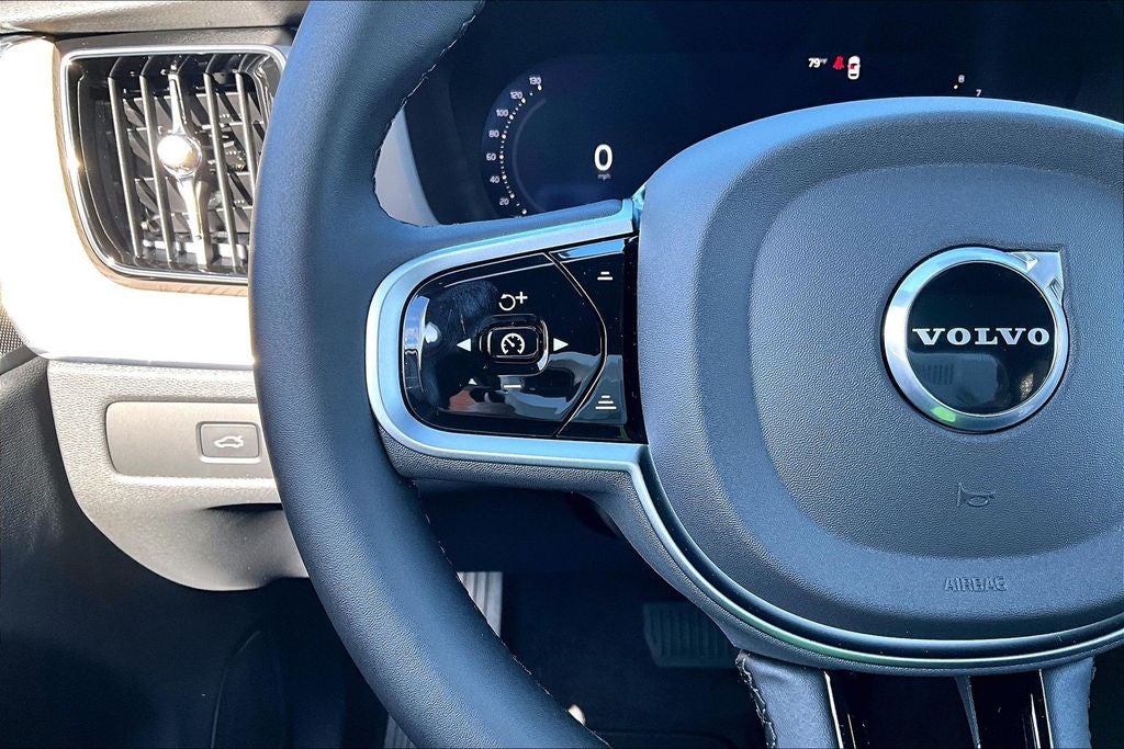 2026 Volvo XC60 B5 Core