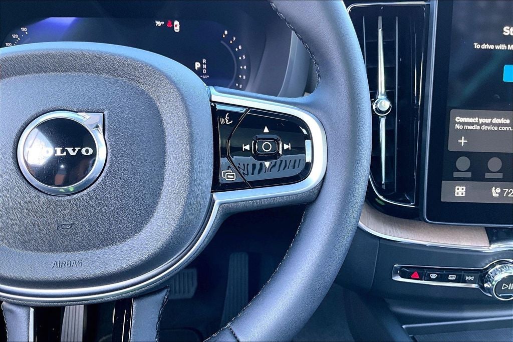 2026 Volvo XC60 B5 Core